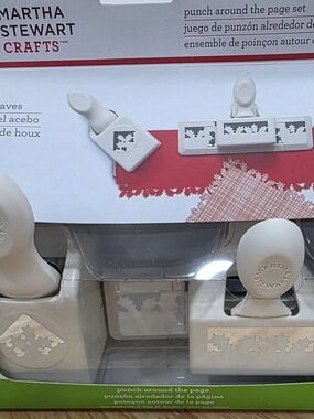 Martha Stewart Holly Leaves Crafts Border Punch Set - White-NIB